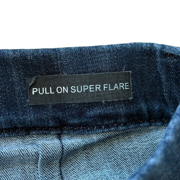 Judy Blue Pull On Super Flare Jeans Size 7/28 JB88136 Denim Dark Wash Stretch - Picture 3 of 8